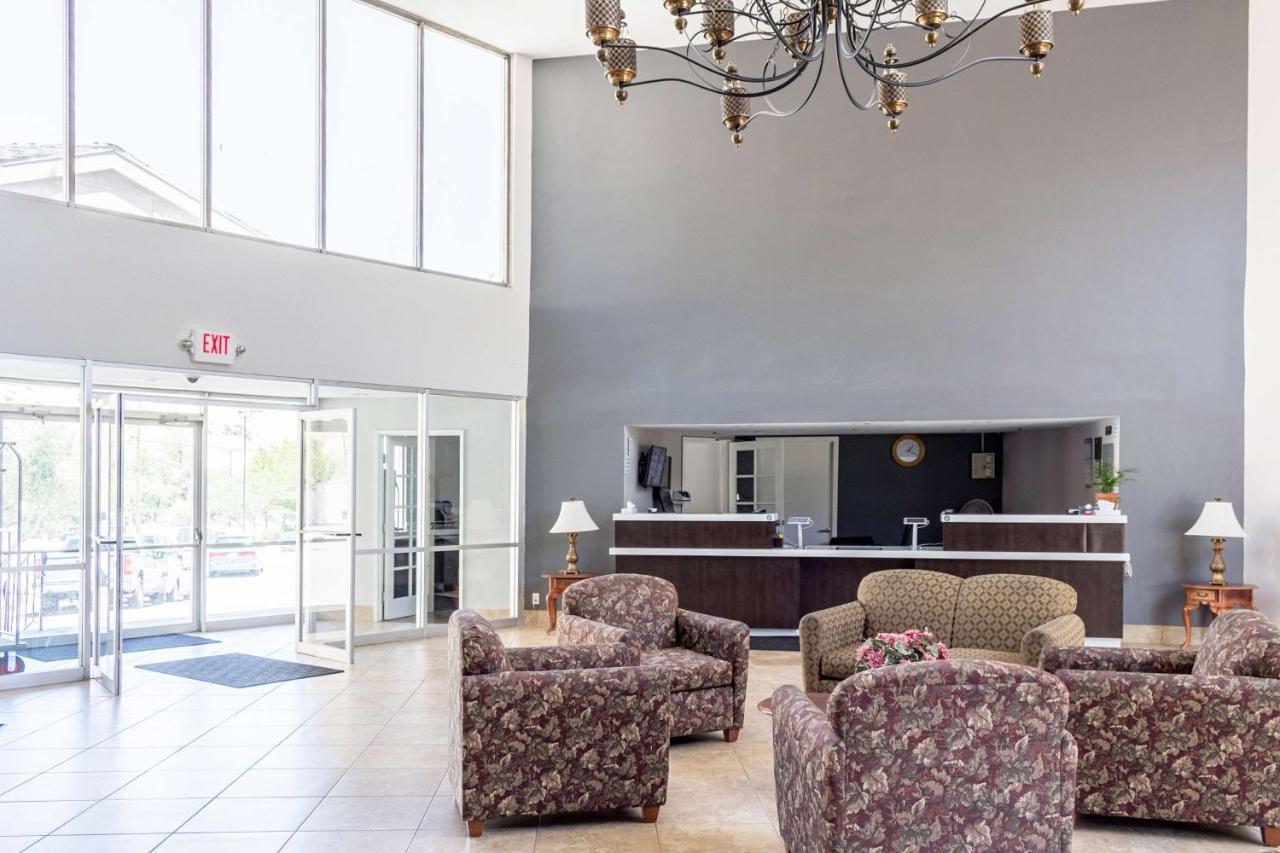 Econo Lodge Gorman Lebec Екстер'єр фото